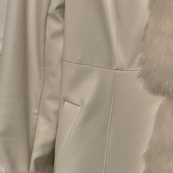 White jacket for women - Picture 9 of 9